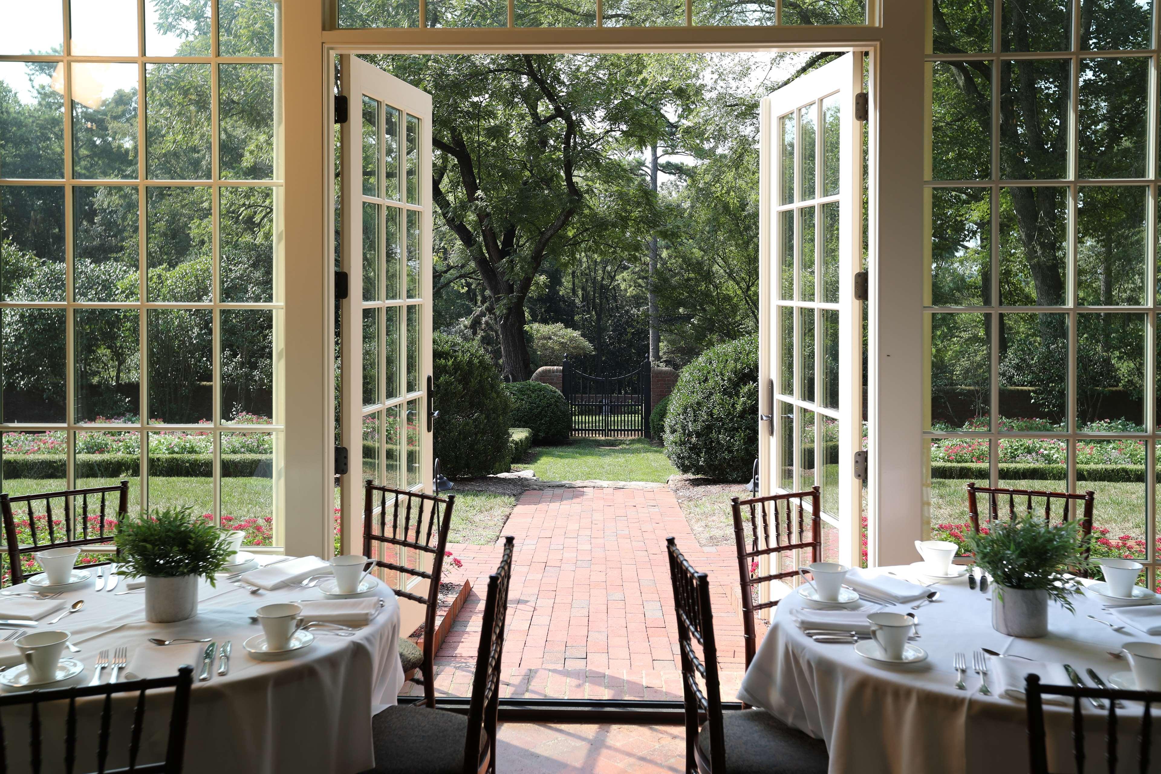 Rizzo Center, A Destination By Hyatt Hotel Chapel Hill Exterior photo